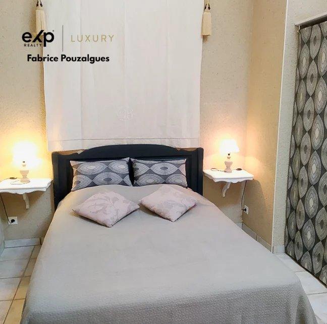 Propriété - 715 m² - 29 pièces