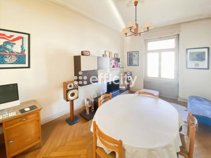 Appartement - 93 m² - 4 pièces