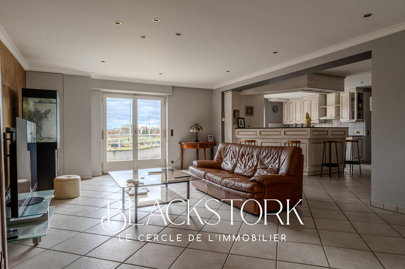 Maison - 170 m² - 5 pièces