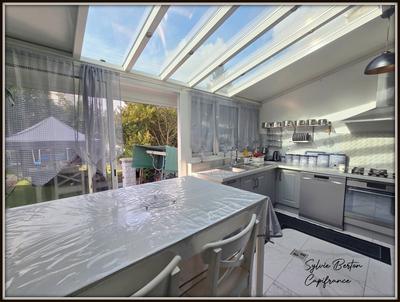 Maison - 99 m² - 6 pièces