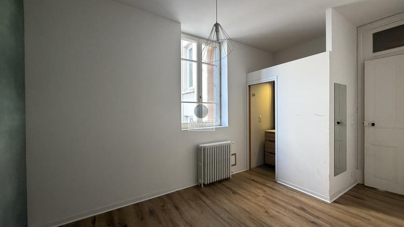 Appartement - 198 m² - 6 pièces