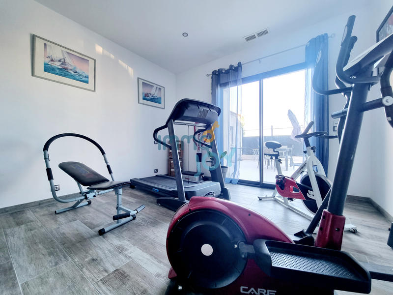 Maison - 257 m² - 10 pièces