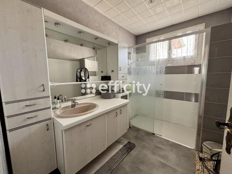 Maison - 175 m² - 7 pièces