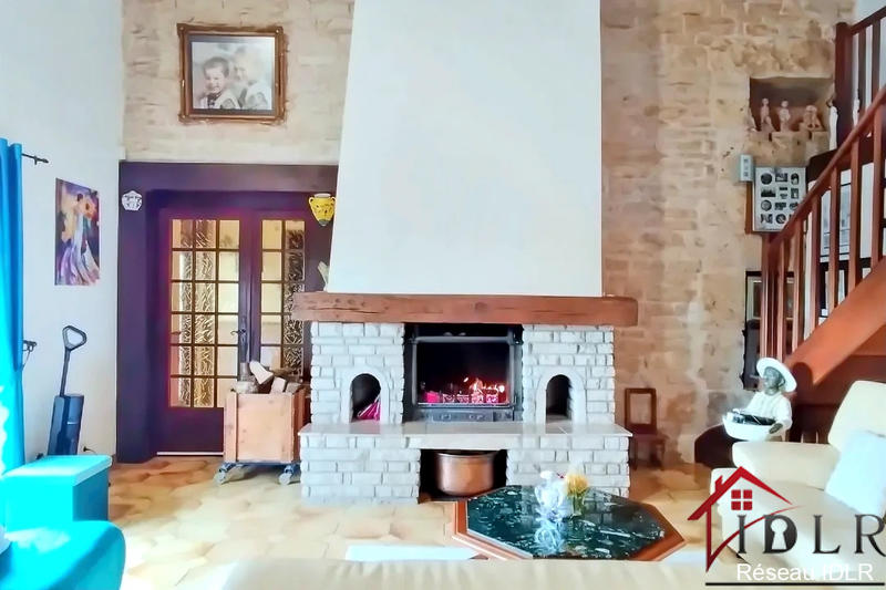 Maison en pierre - 266 m² - 8 pièces