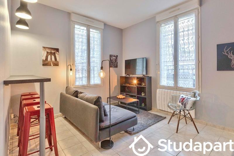 Chambre - 10 m² - 1 pièce