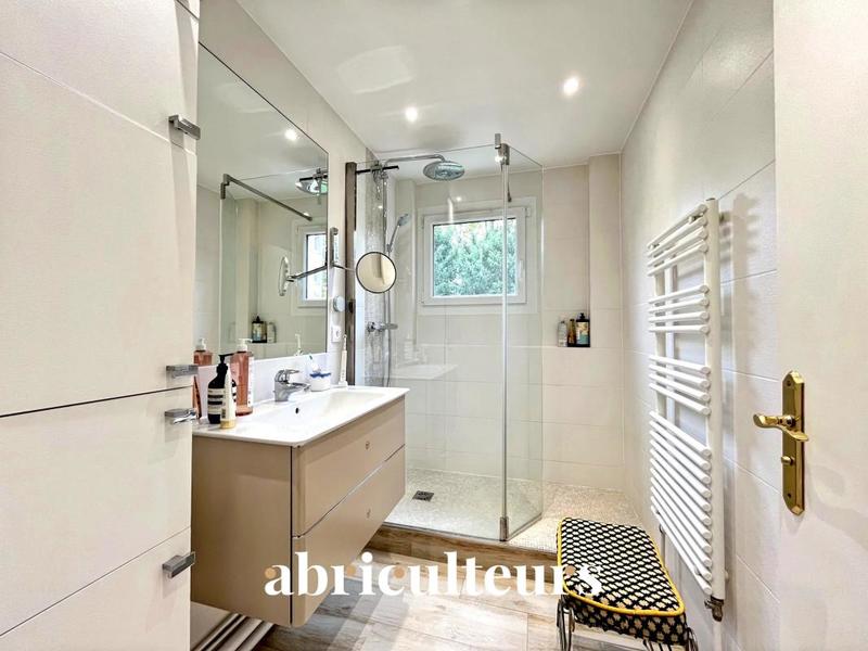 Appartement ancien - 79 m² - 4 pièces