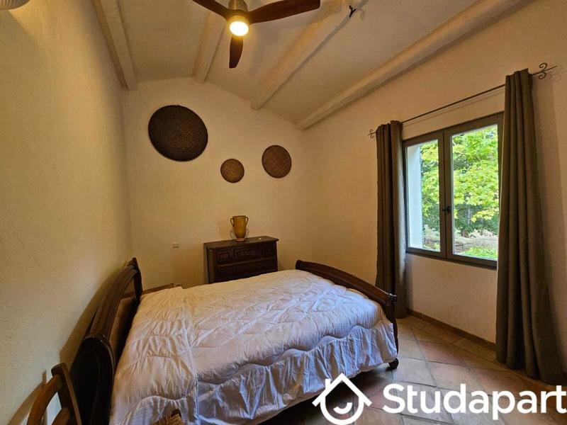 Chambre - 12 m² - 1 pièce