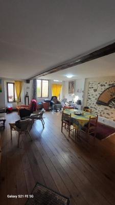 Maison - 231 m² - 6 pièces