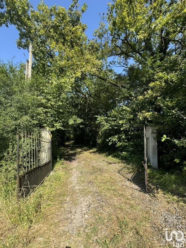 Terrain - 25 674 m²