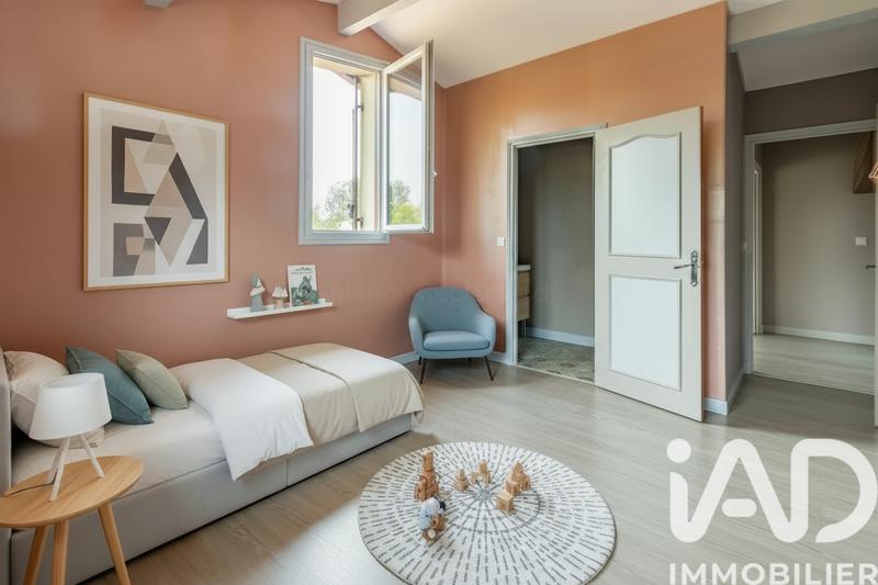 Maison - 257 m² - 8 pièces