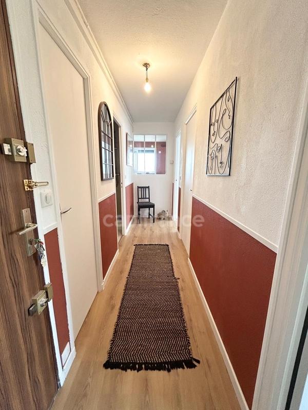 Appartement - 64 m² - 3 pièces