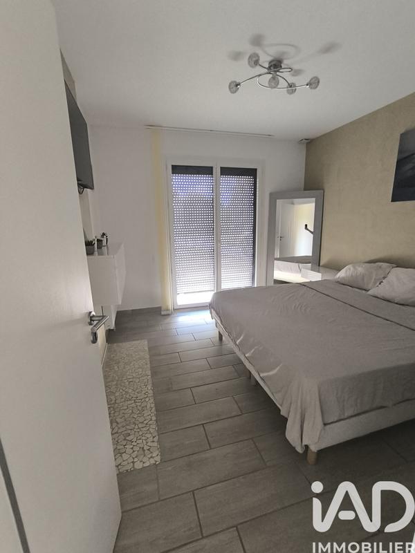 Maison - 180 m² - 8 pièces