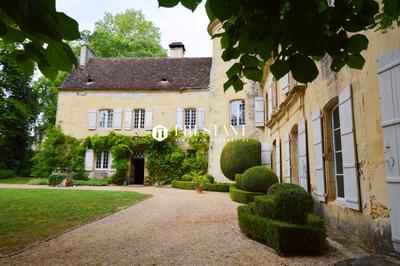 Château - 450 m² - 6 pièces