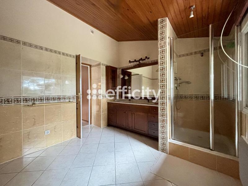 Maison - 184 m² - 5 pièces