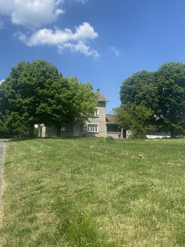 Maison de campagne - 270 m² - 8 pièces