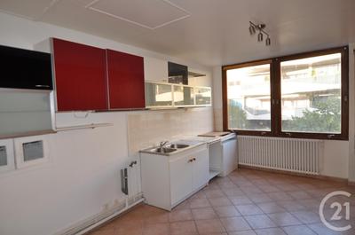 Appartement - 101 m² - 4 pièces