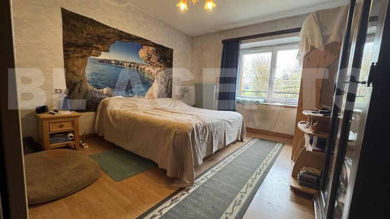 Maison - 213 m² - 8 pièces