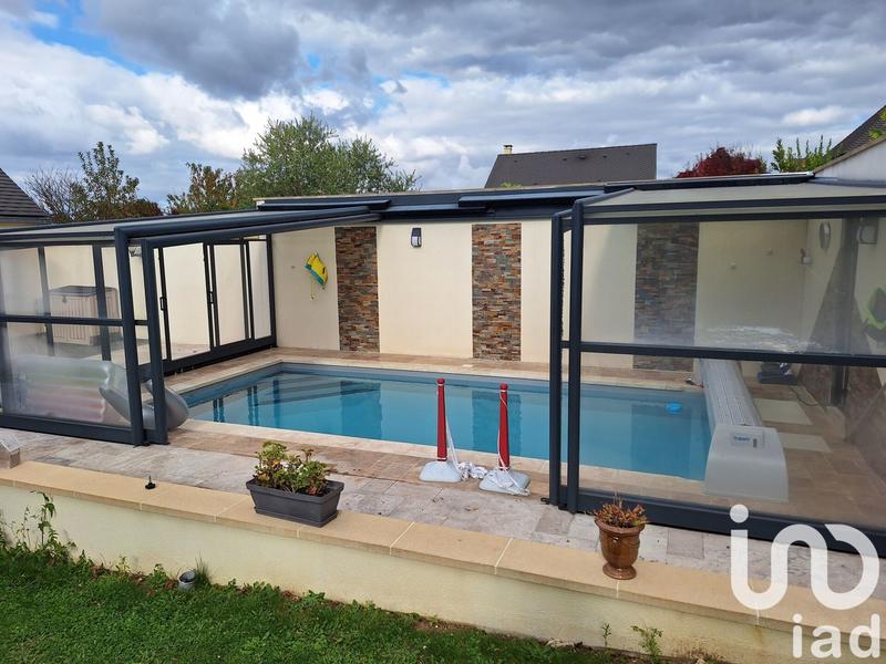 Maison - 207 m² - 8 pièces