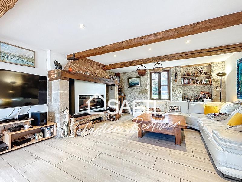 Maison - 237 m² - 7 pièces