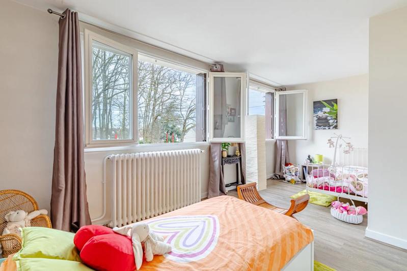 Maison - 230 m² - 9 pièces