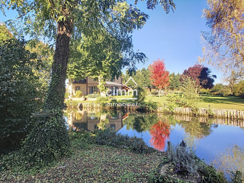 Maison - 365 m² - 15 pièces