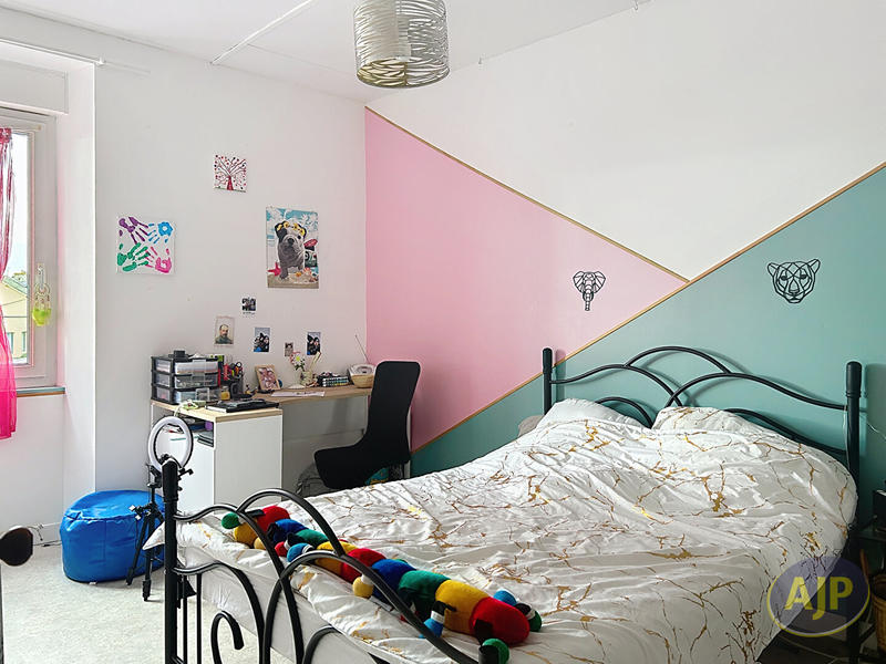 Maison - 100 m² - 7 pièces