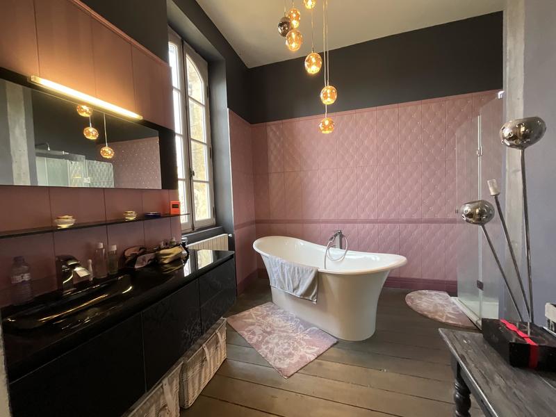 Maison - 210 m² - 6 pièces