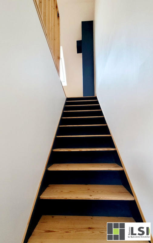 Maison - 110 m² - 7 pièces