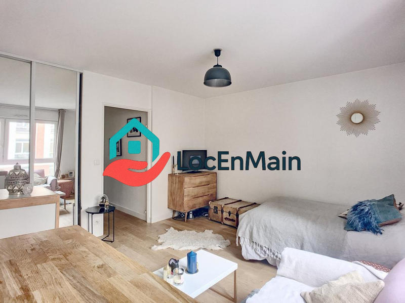 Studio - 25 m² - 1 pièce