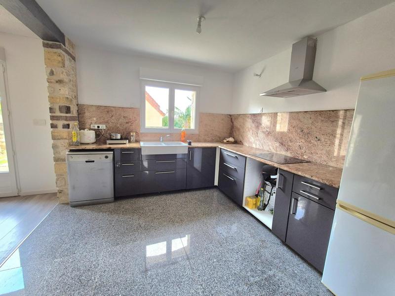 Maison - 102 m² - 7 pièces