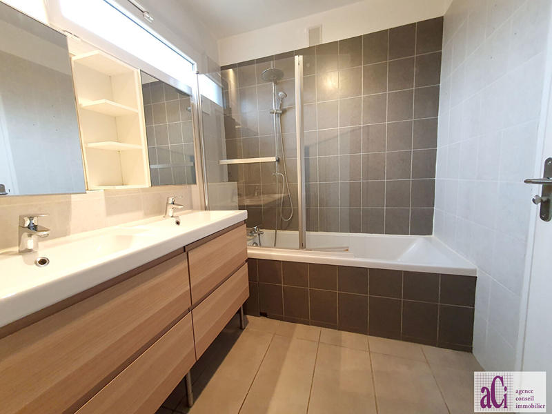 Appartement - 90 m² - 4 pièces