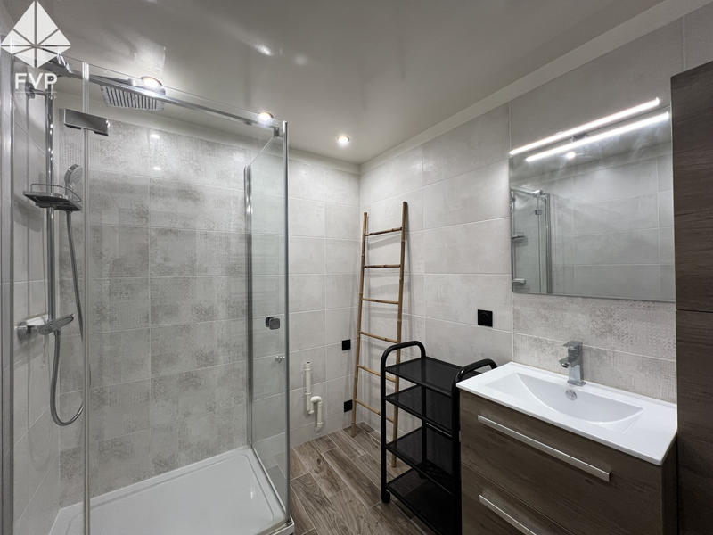 Appartement - 83 m² - 3 pièces