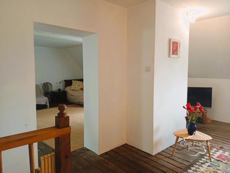 Corps de ferme - 270 m² - 9 pièces