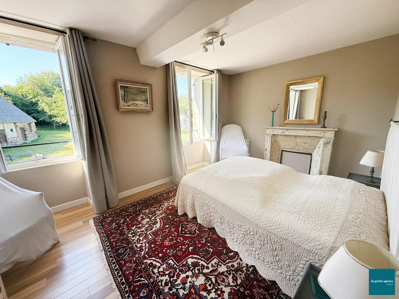 Maison - 184 m² - 8 pièces