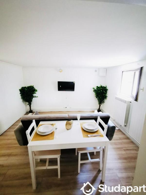 Chambre - 12 m² - 1 pièce