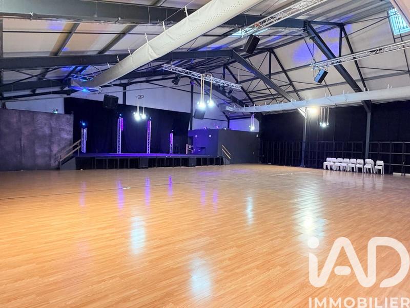 Maison - 1 540 m² - 14 pièces