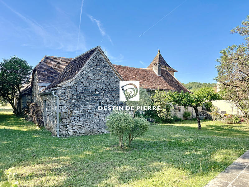 Maison - 280 m² - 8 pièces