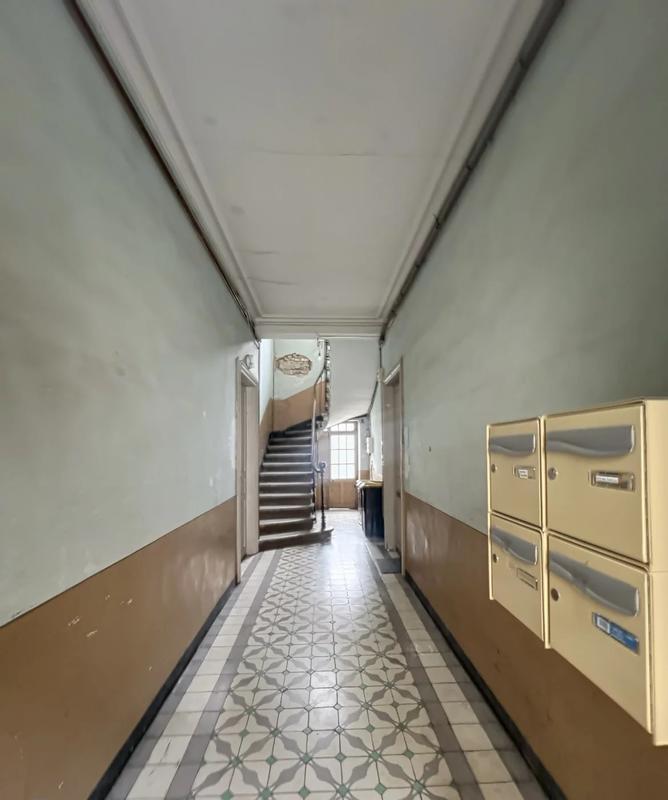 Immeuble - 365 m² - 15 pièces