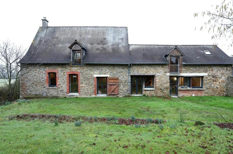 Maison - 197 m² - 8 pièces