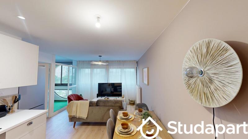 Chambre - 11 m² - 1 pièce