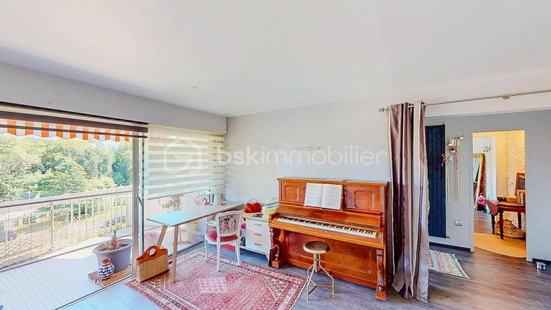 Appartement - 76 m² - 3 pièces