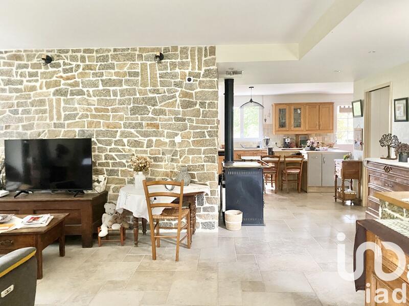 Maison - 176 m² - 8 pièces