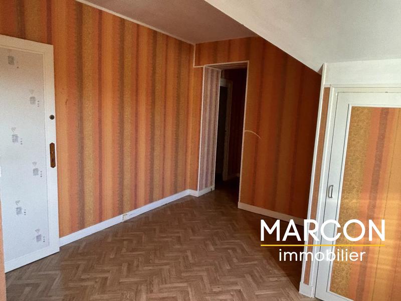 Immeuble - 196 m² - 9 pièces