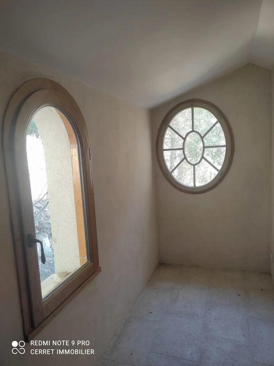 Maison traditionnelle - 209 m²