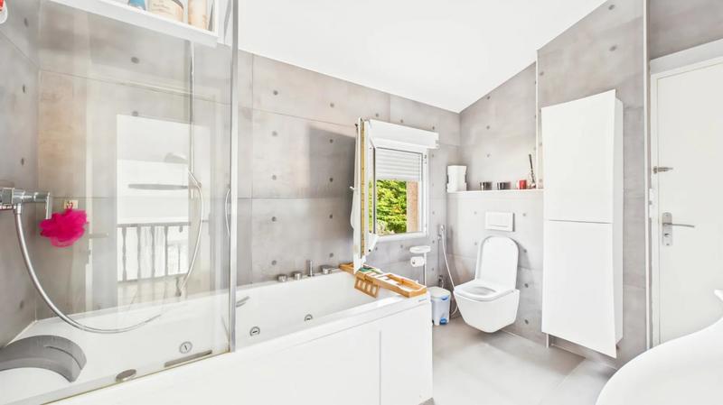 Maison - 185 m² - 6 pièces