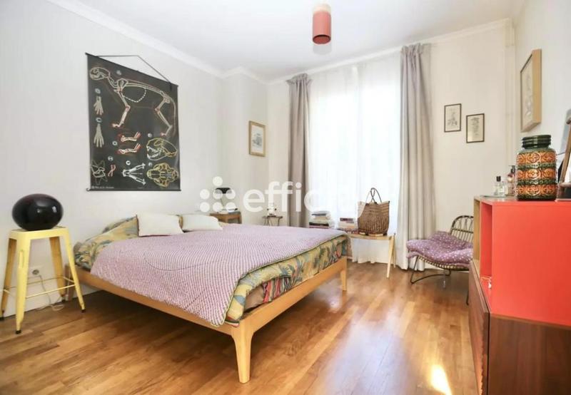 Maison - 162 m² - 8 pièces