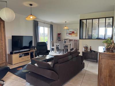 Propriété - 105 m² - 5 pièces