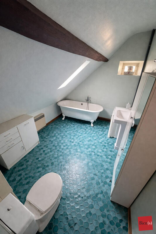 Maison ancienne - 169 m² - 8 pièces