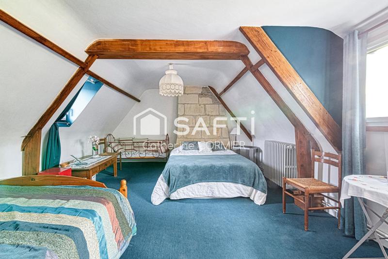 Maison - 215 m² - 8 pièces