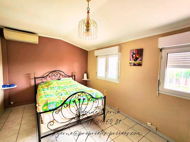 Demeure - 230 m² - 9 pièces